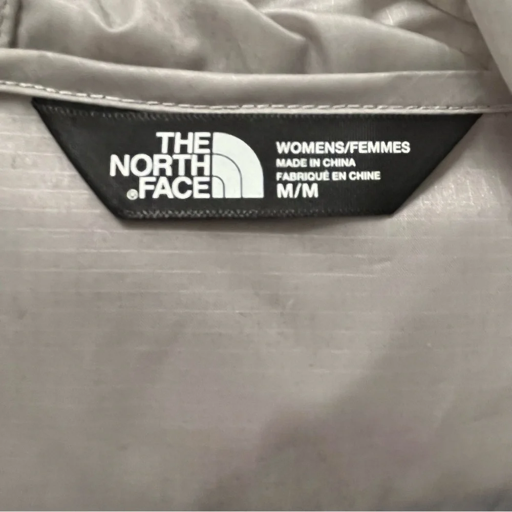 The North Face
Cyclone Water Repellent Rain Jacket Windbreaker Gray/Peach Size M - Picture 4 of 8